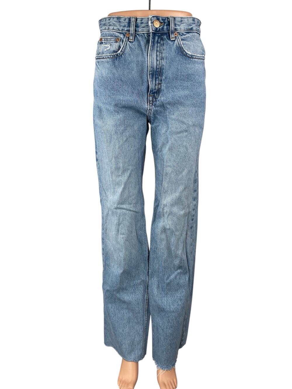 Pull & Bear Women's Blue Medium Wash High Rise Straight Leg Denim Jeans Pants 4